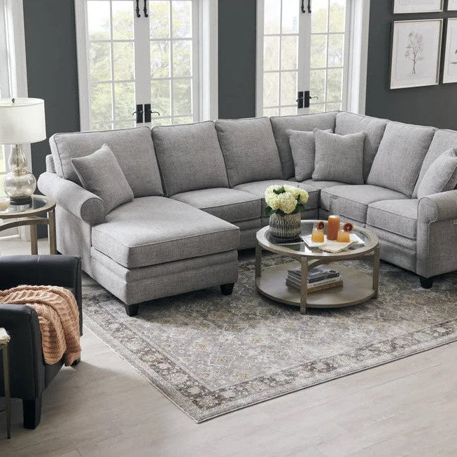 How to Create a Cozy and Inviting Living Room: Tips and Tricks from Design Experts
